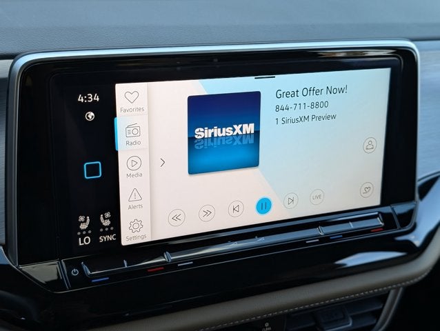 2025 Volkswagen Atlas Cross Sport 2.0T SE w/Technology