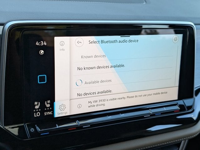 2025 Volkswagen Atlas Cross Sport 2.0T SE w/Technology