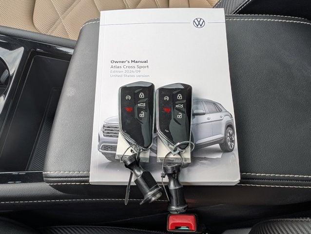 2025 Volkswagen Atlas Cross Sport 2.0T SE w/Technology