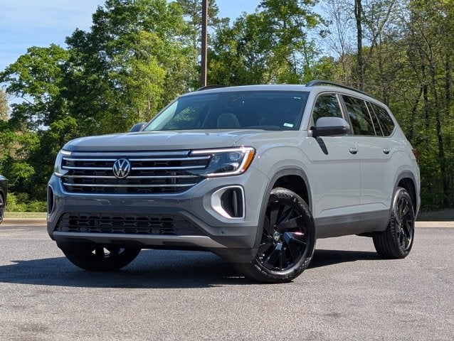 2025 Volkswagen Atlas 2.0T SE w/Technology