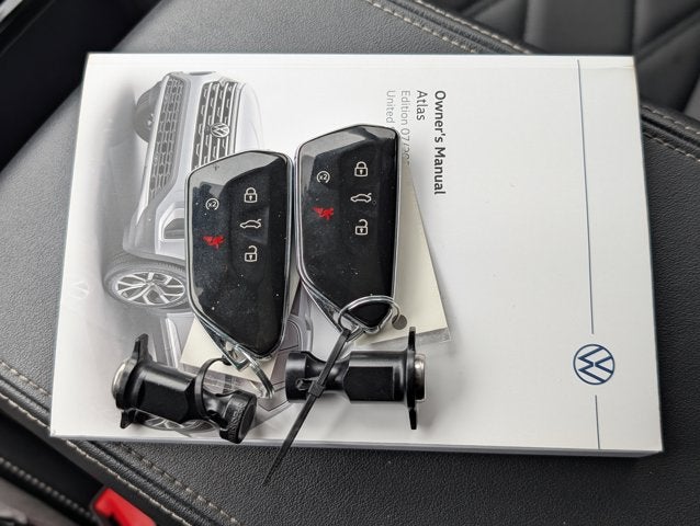 2024 Volkswagen Atlas 2.0T SE w/Technology