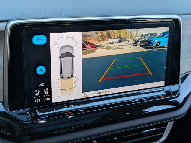 2025 Volkswagen Atlas 2.0T SE w/Technology