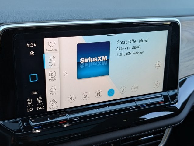 2025 Volkswagen Atlas 2.0T SE w/Technology