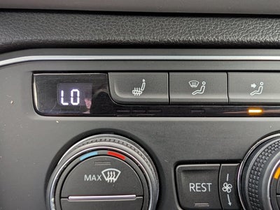 2021 Volkswagen Atlas 3.6L V6 SE w/Technology R-Line