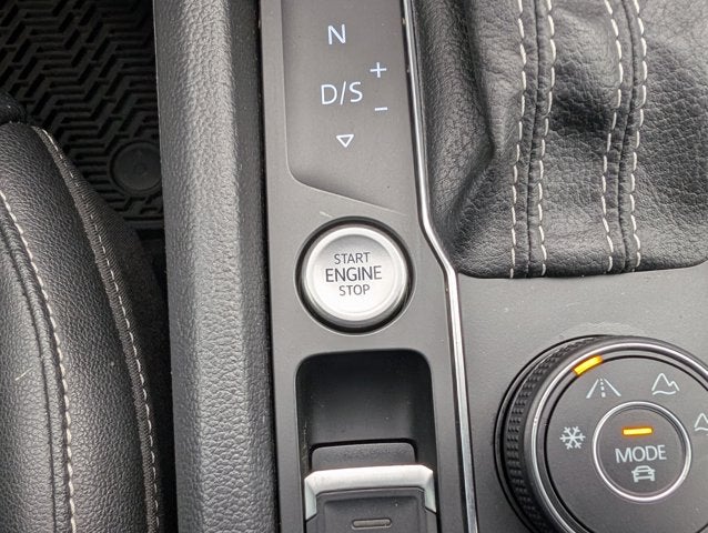 2021 Volkswagen Atlas 3.6L V6 SE w/Technology R-Line