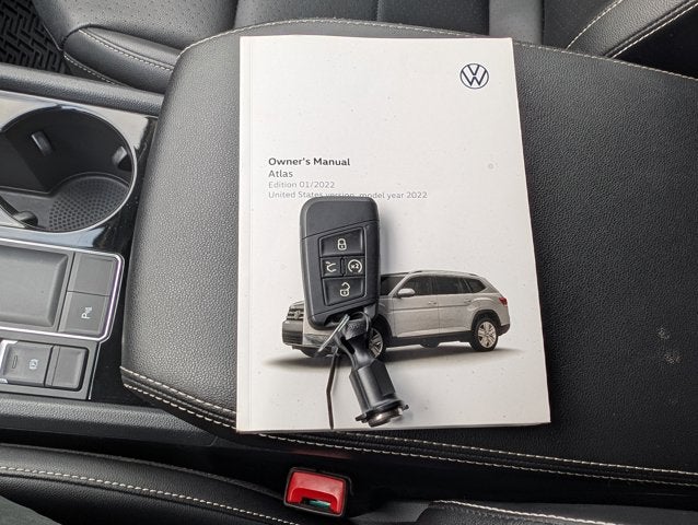 2022 Volkswagen Atlas 3.6L V6 SE w/Technology