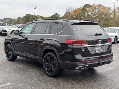2022 Volkswagen Atlas 3.6L V6 SE w/Technology