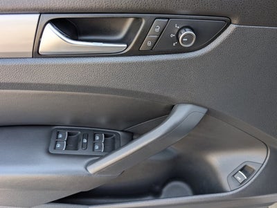 2014 Volkswagen Passat S