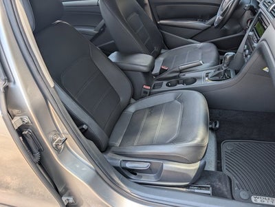 2014 Volkswagen Passat S