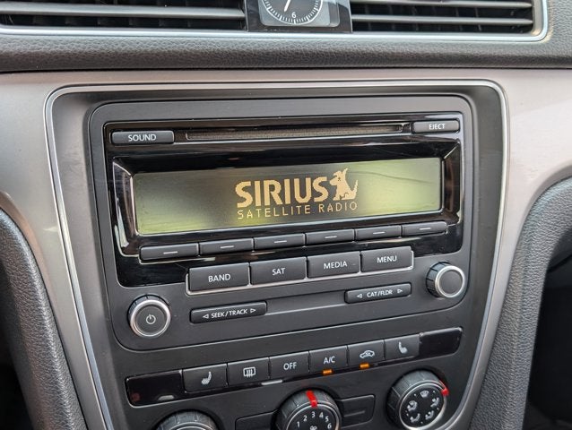 2014 Volkswagen Passat S