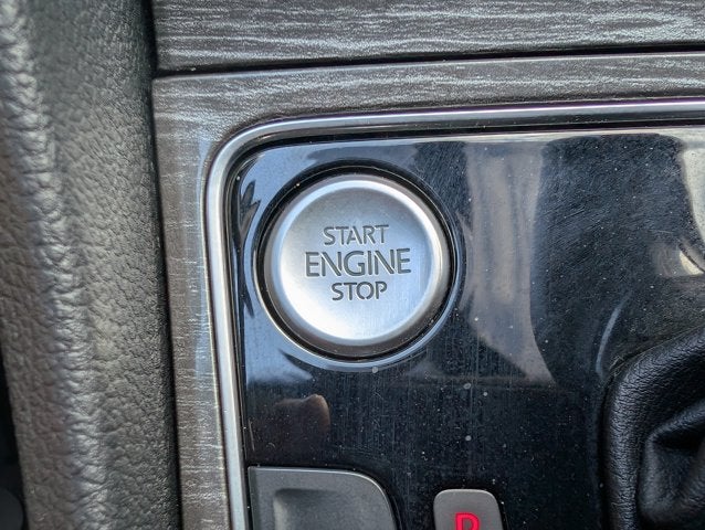 2016 Volkswagen Passat 1.8T SEL