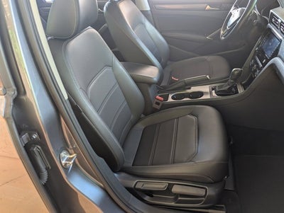 2020 Volkswagen Passat 2.0T R-Line