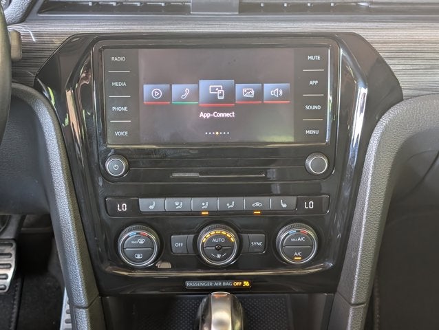 2020 Volkswagen Passat 2.0T R-Line