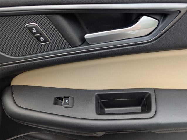 2020 Ford Edge SE