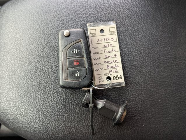 2023 Toyota RAV4 LE
