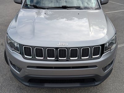 2020 Jeep Compass Latitude w/Sun/Wheel Pkg