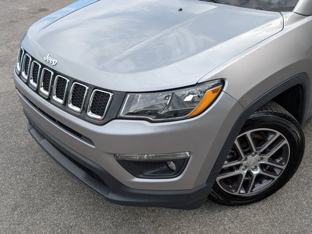 2020 Jeep Compass Latitude w/Sun/Wheel Pkg