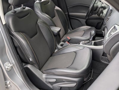 2020 Jeep Compass Latitude w/Sun/Wheel Pkg