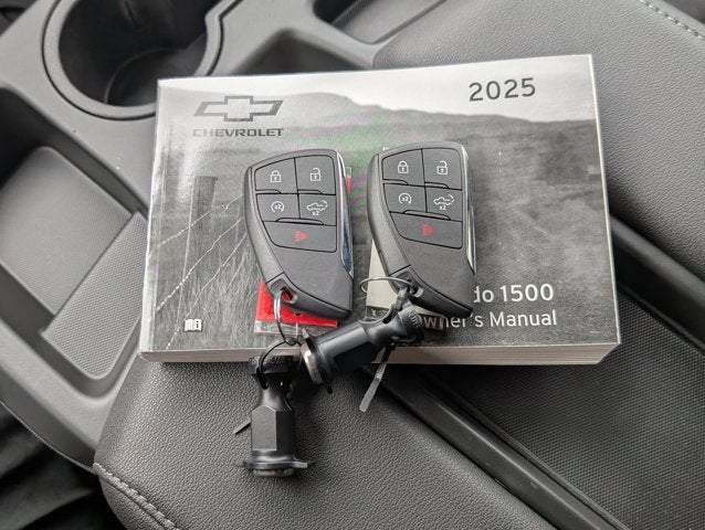 2025 Chevrolet Silverado 1500 Custom