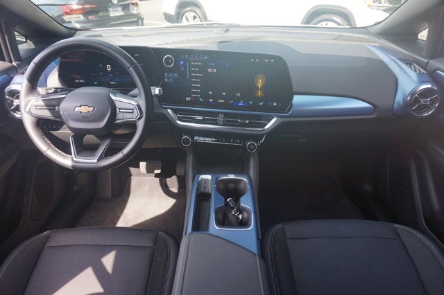 2025 Chevrolet Equinox EV LT