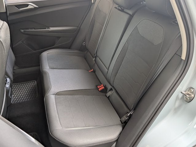 2025 Volkswagen Taos SE Black