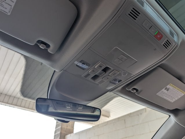 2025 Volkswagen Taos SE Black