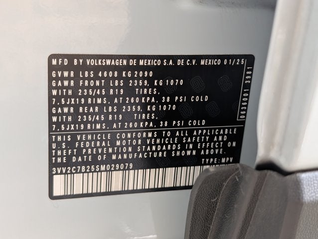 2025 Volkswagen Taos SE Black