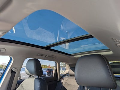 2025 Volkswagen Taos SE Black