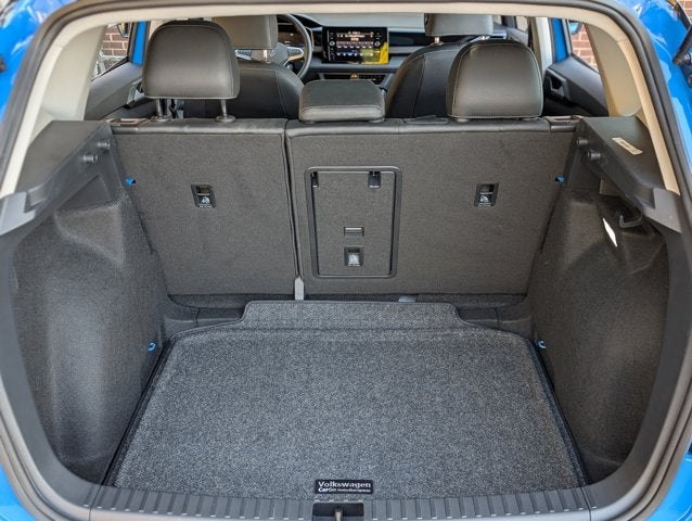 2025 Volkswagen Taos SE Black