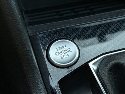 2025 Volkswagen Taos SE Black