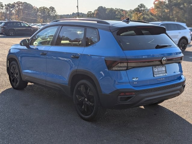 2025 Volkswagen Taos SE Black