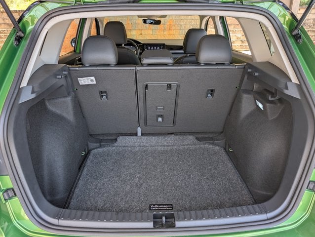 2025 Volkswagen Taos SE Black