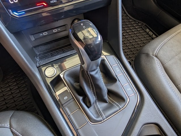 2025 Volkswagen Taos SE Black