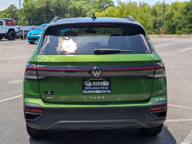 2025 Volkswagen Taos SE Black