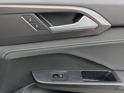 2025 Volkswagen Taos SE Black