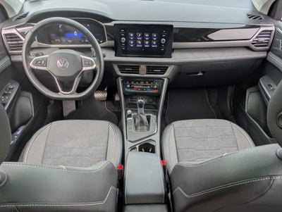2025 Volkswagen Taos SE Black