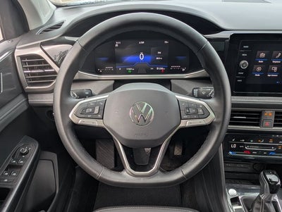 2025 Volkswagen Taos SE Black