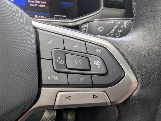 2025 Volkswagen Taos SE Black
