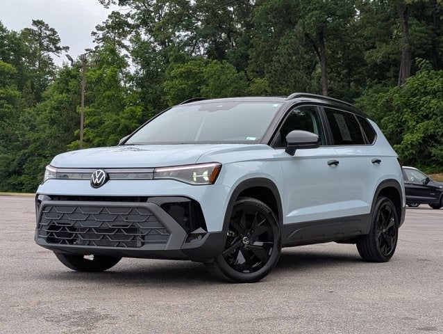 2025 Volkswagen Taos SE Black