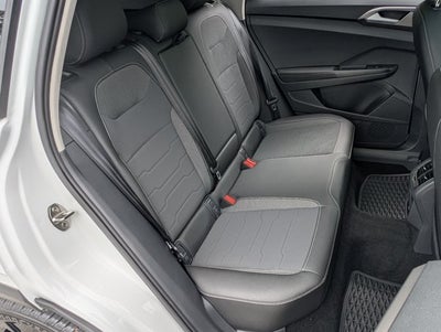 2025 Volkswagen Taos SE Black
