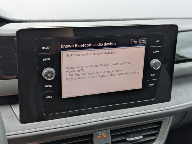 2025 Volkswagen Taos SE Black