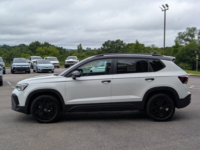 2025 Volkswagen Taos SE Black