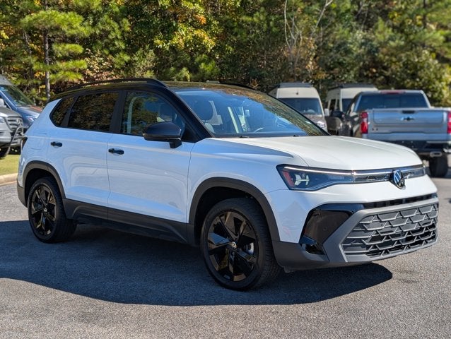 2025 Volkswagen Taos SE Black