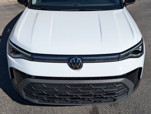 2025 Volkswagen Taos SE Black