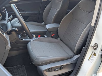 2025 Volkswagen Taos SE Black