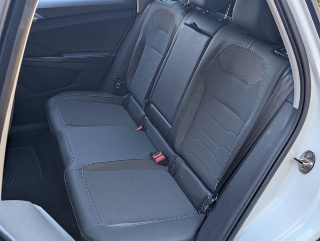 2025 Volkswagen Taos SE Black