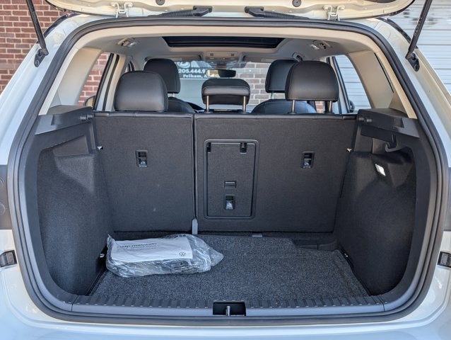 2025 Volkswagen Taos SE Black