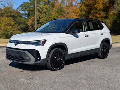 2025 Volkswagen Taos SE Black