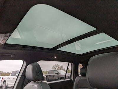 2024 Volkswagen Tiguan SEL R-Line