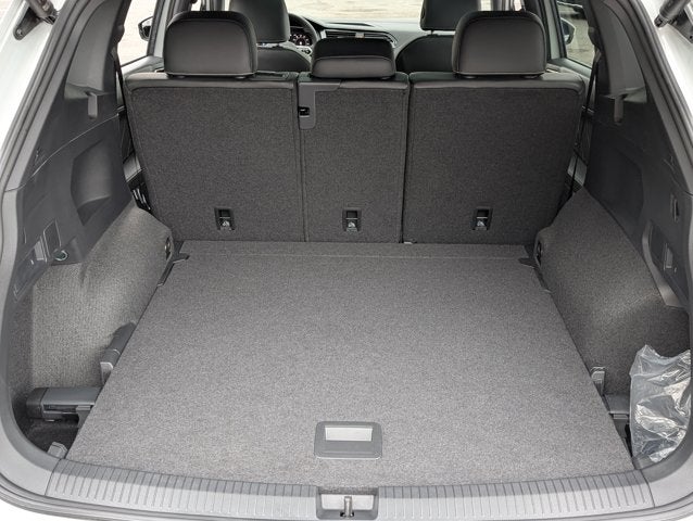 2024 Volkswagen Tiguan SEL R-Line